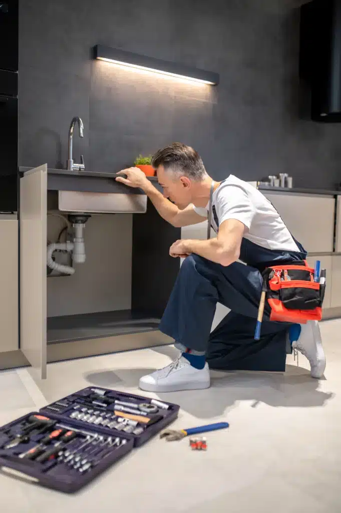 plombier à thionville répare canalisation bouchée cuisine